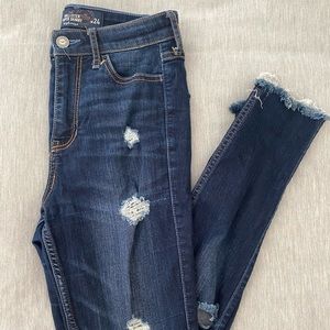 Hollister distressed skinny jeans. Size 0.